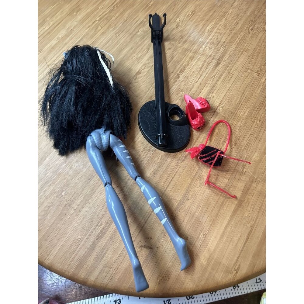 2011 Monster High Werecat Purrsephone 1st Wave Doll Nude Red Glove shoes Extras - Picture 6 of 7